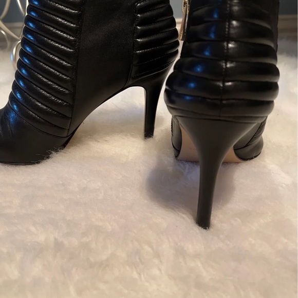 *SOLD* GORGEOUS! Black Leather Booties 8 1/2 - Picture 7 of 11